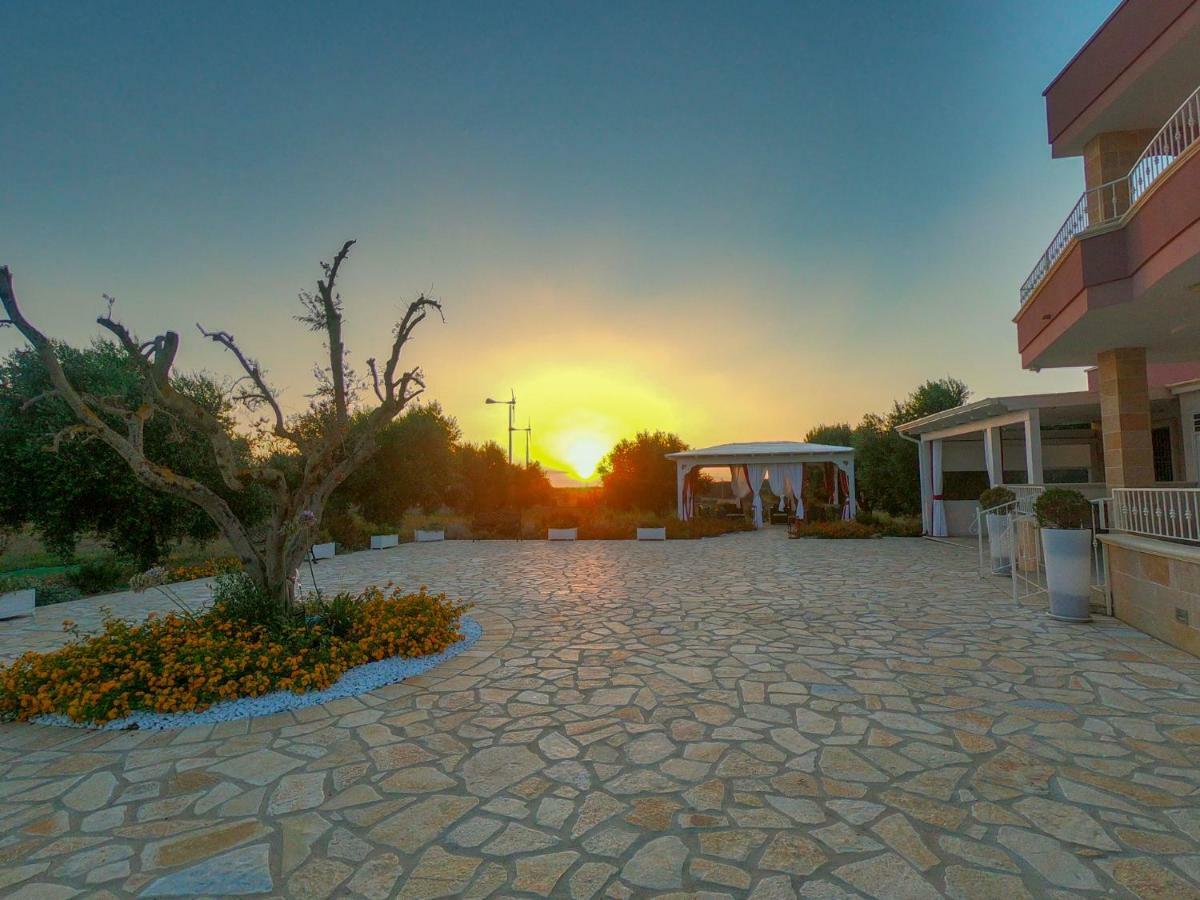 Terra Dei Sogni Bed & Breakfast Torre Lapillo Exterior photo